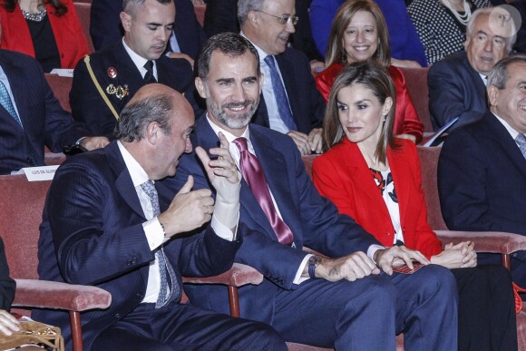 Le roi Felipe VI et sa femme la reine Letizia d'Espagne célébraient lundi 24 novembre 2014 le 75e anniversaire du Conseil supérieur de la recherche scientifique, à Madrid.