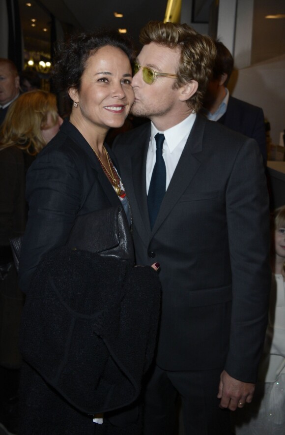 Simon Baker et sa femme Rebecca Rigg à Paris, le 8 avril 2013.