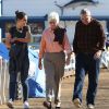 Katie Holmes est allée déjeuner avec ses parents à Malibu, le 25 novembre 2014