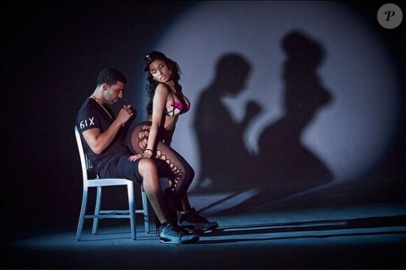 Nicki Minaj et Drake dans le clip d'Anaconda. Août 2014.