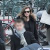 Valérie Trierweiler et son fils Léonard et Anna Jarota ( son agent littéraire) à la Gare du Nord pour prendre l'Eurostar à destination de Londres le 22 novembre 2014