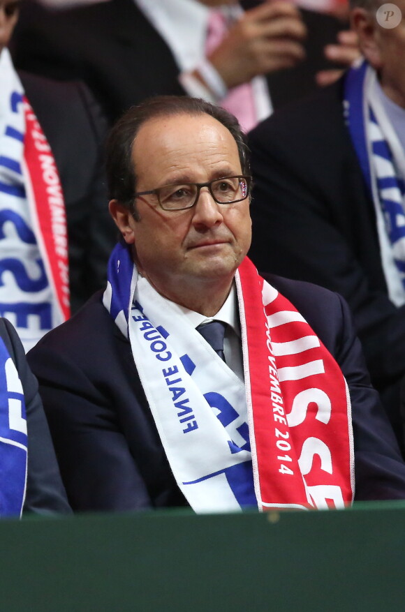 François Hollande - Finale de la Coupe Davis au Stade Pierre Mauroy de Lille Métropole. Match en double remporté par la Suisse face à la France le 22 novembre 2014