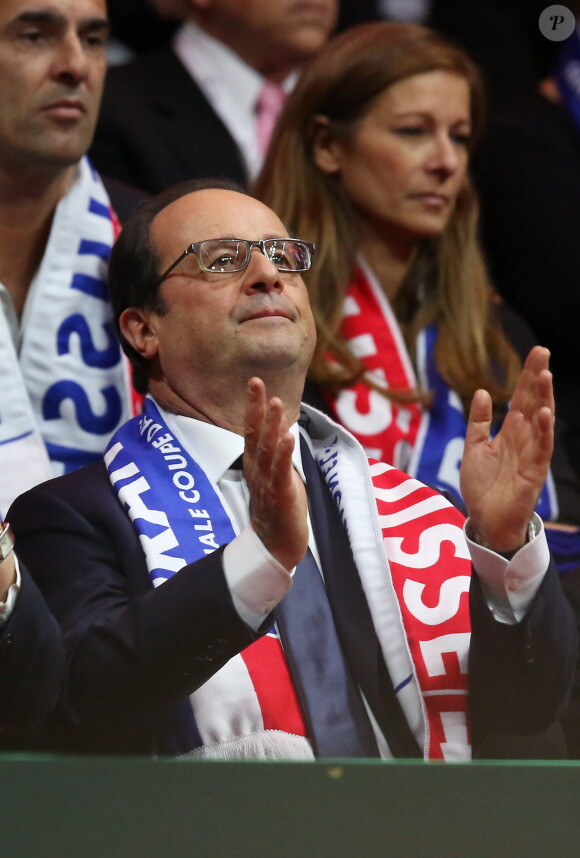 François Hollande - Finale de la Coupe Davis au Stade Pierre Mauroy de Lille Métropole. Match en double remporté par la Suisse face à la France le 22 novembre 2014