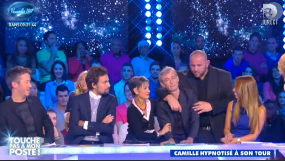 Gilles Verdez hypnotisé dans Touche pas à mon poste, le 4 décembre 2014 sur D8.