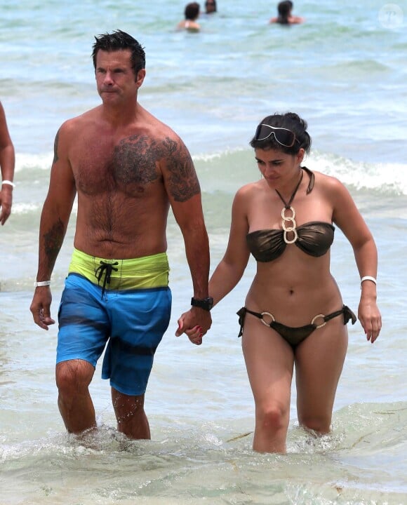 Lorenzo Lamas et sa femme Shawna Craig profitent du "Labor Day" pour aller à la plage à Miami. Le 2 septembre 2013.