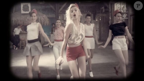 Image du clip "Better The Yesterday" réalisé par Hugo Gélin pour HollySiz, décembre 2014.