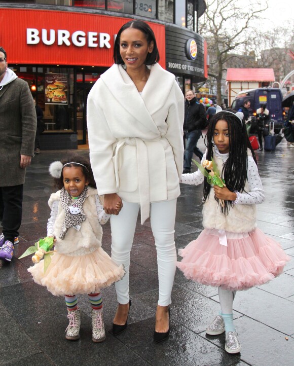 Mel B et ses deux filles Angel et Madison (7 et 3 ans) se rendent à une avant-première du film Legend of the Neverbeast à Londres. Le 7 décembre 2014.