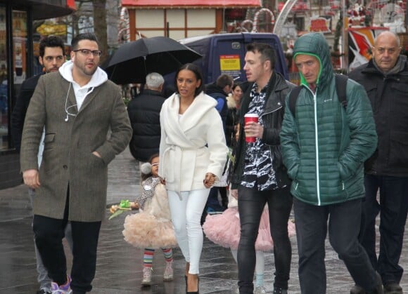 Melanie Brown et ses deux filles Angel et Madison (7 et 3 ans) se rendent à une avant-première du film Legend of the Neverbeast à Londres. Le 7 décembre 2014.
