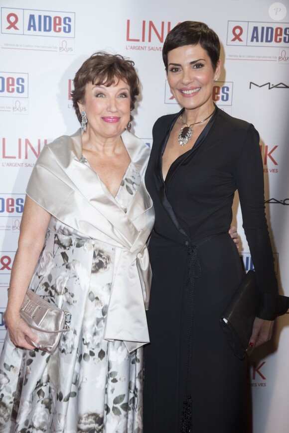 Roselyne Bachelot et Cristina Cordula lors du dîner LINK pour AIDES, le 8 décembre, au Palais d'Iéna, à Paris.