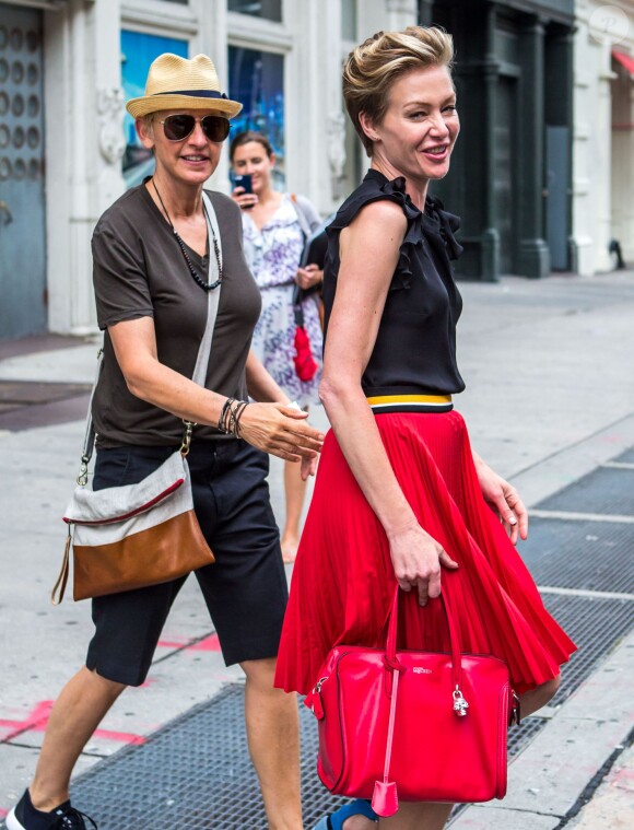 Ellen DeGeneres et sa femme Portia de Rossi font du shopping à New York, le 19 juin 2014.