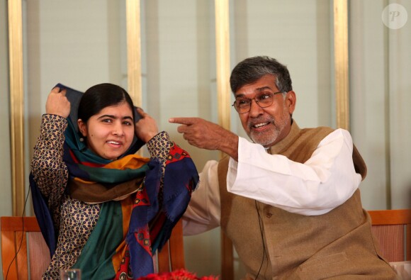 Malala Yousafzai et Kailash Satyarthi, prix Nobel de la Paix 2014, lors d'une conférence de presse à Oslo, le 9 décembre 2014.