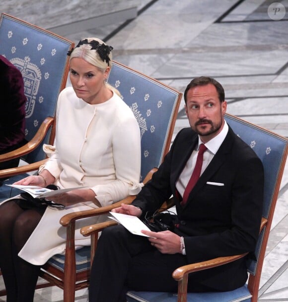 La princesse Mette-Marit et le prince Haakon de Norvège - Cérémonie de remise du prix Nobel de la Paix à Oslo. Le 10 décembre 2014