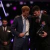 Le prince Harry et le Lt David Henson lors de la cérémonie des BBC Sports Personality of the Year Awards au SSE Hydro de Glasgow, le 14 décembre 2014