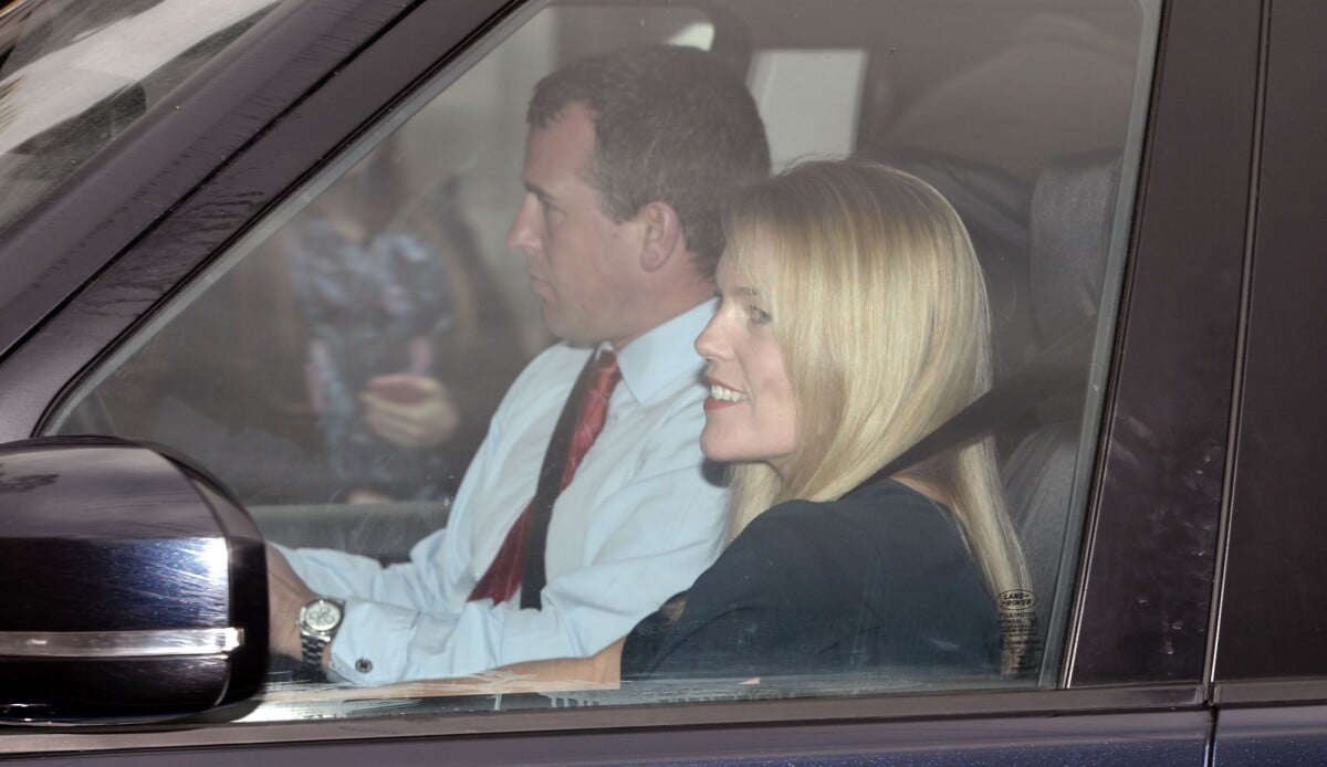 Photo : Peter Phillips et son épouse Autumn arrivant à Buckingham Palace le 17 décembre 2014 