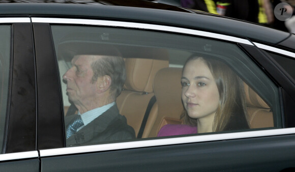 Le duc de Kent et sa petite-fille Lady Marina-Charlotte Windsor arrivant à Buckingham Palace le 17 décembre 2014 pour le traditionnel déjeuner de Noël offert par la reine Elizabeth II à la famille royale en préambule aux fêtes de fin d'année.