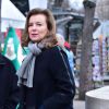 Valérie Trierweiler - Distribution des cadeaux de Noël aux enfants du Secours Populaire sur les Champs-Elysées à Paris, le 20 décembre 2014. 