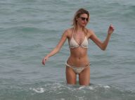 Martha Hunt : Sexy et détendue en maillot, à quelques jours de Noël