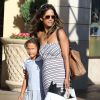 Halle Berry emmène sa fille Nahla faire du shopping à "The Grove" à Los Angeles, le 29 septembre 2014