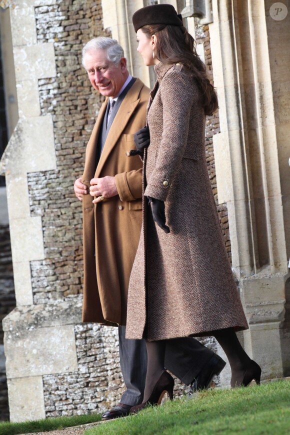 Le prince Charles, prince de Galles et Catherine Kate Middleton, la duchesse de Cambridge enceinte assistent à la messe de Noël à Sandringham, le 25 décembre 2014. Charles25/12/2014 - Sandrigham