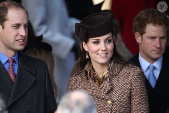 Le prince William, le duc de Cambridge, Catherine Kate Middleton, la duchesse de Cambridge enceinte et le prince Harry ainsi que La reine accompagnée des membres de la famille royale anglaise assiste à la messe de Noël à Sandringham, le 25 décembre 2014. 