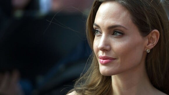 Angelina Jolie à 19 ans : Quand la future star, sexy, draguait l'objectif...