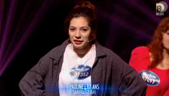 Pauline dans Nouvelle Star, lors de l'épreuve des trios au théatre, le jeudi 1er janvier 2015 sur D8.
