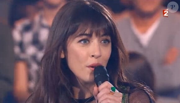 Nolwenn Leroy sur le plateau de l'émission Les stars fêtent les 15 ans du Charles-de-Gaulle, sur France 2, le jeudi 1er janvier 2014.