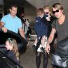 Nicole Kidman, son mari Keith Urban et leurs filles Sunday et Faith arrivent à l'aéroport LAX de Los Angeles.  