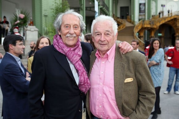 Jean Rochefort et Jean-Pierre Beltoise lors de l'inauguration du Tour Auto 2014 (Optic 2000) au Grand Palais à Paris le 7 avril 2014