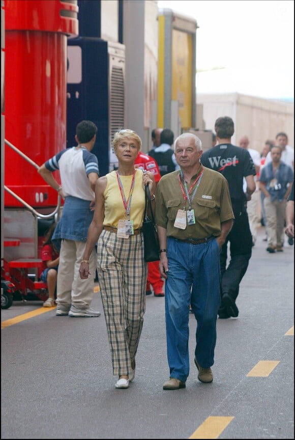 Jean-Pierre Beltoise et son épouse Jacqueline lors du Grand Prix de Formule 1 à Monaco le 1er juin 2003