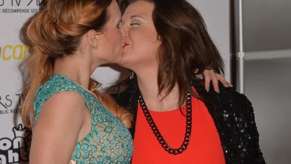 Cindy Lopes: Baiser lesbien avec Audrey de Secret Story 6 aux Lauriers TV Awards