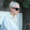 Tallulah Willis, les cheveux courts et blonds platine, est allée déjeuner à West Hollywood, le 4 octobre 2014  