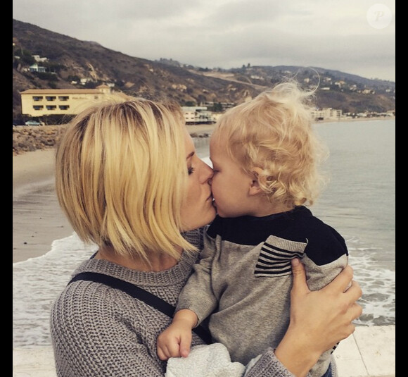 Malin Akerman et son fils le 22 décembre 2014