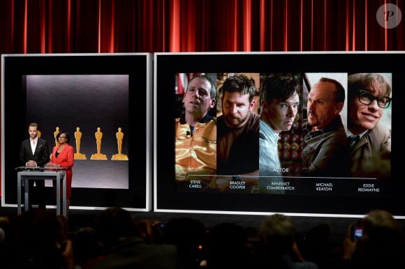 Chris Pine et Cheryl Boone Isaacs dévoilent les meilleurs acteurs lors de l'annonce des nominations aux Oscars 2015 à Beverly Hills, Los Angeles, le 15 janvier 2015.