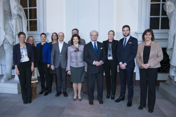 Le roi Carl XVI Gustaf, la reine Silvia et la princesse héritière Victoria de Suède recevaient des médecins suédois de retour de leur mission en Afrique contre le virus Ebola, le 13 janvier 2015