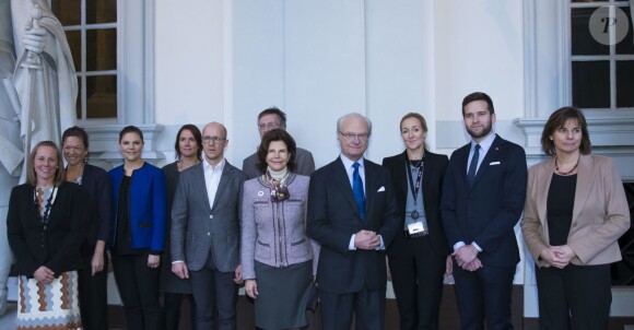 Le roi Carl XVI Gustaf, la reine Silvia et la princesse héritière Victoria de Suède recevaient des médecins suédois de retour de leur mission en Afrique contre le virus Ebola, le 13 janvier 2015