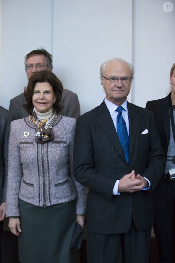 Le roi Carl XVI Gustaf, la reine Silvia et la princesse héritière Victoria de Suède recevaient des médecins suédois de retour de leur mission en Afrique contre le virus Ebola, le 13 janvier 2015