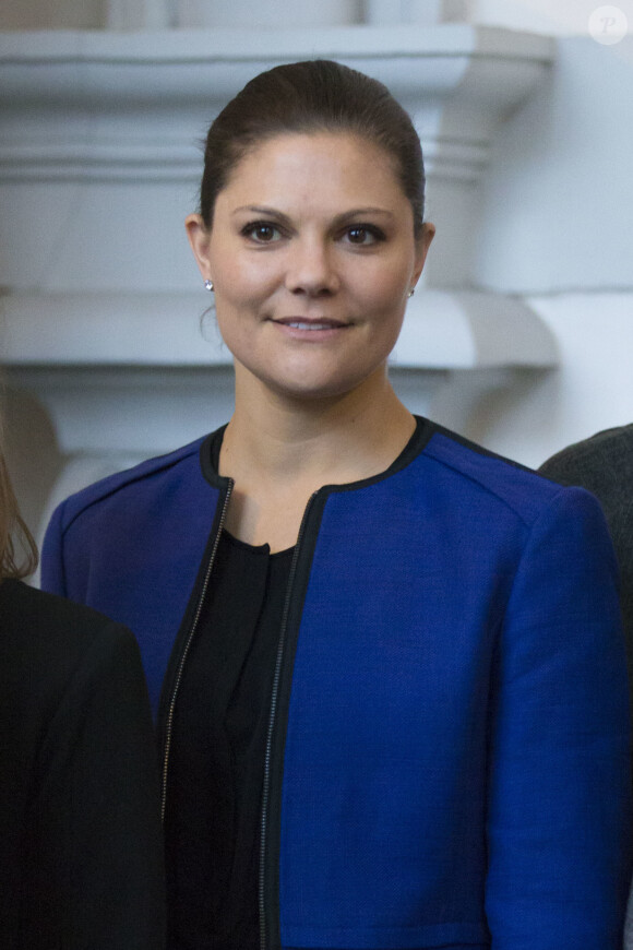 Le roi Carl XVI Gustaf, la reine Silvia et la princesse héritière Victoria de Suède recevaient des médecins suédois de retour de leur mission en Afrique contre le virus Ebola, le 13 janvier 2015