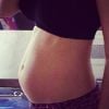 Stephanie Clerbois dévoile une nouvelle photo de son ventre arrondi. La starlette de Secret Story 4 est enceinte d'un petit garçon. Septembre 2014.