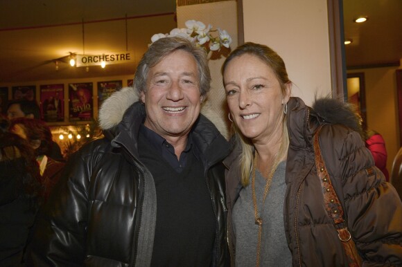 Patrick Sabatier et sa femme Isabelle - Représentation exceptionnelle de la pièce "Cher Trésor" au Théaâtre des Nouveautés à Paris. Le 18 novembre 2013.