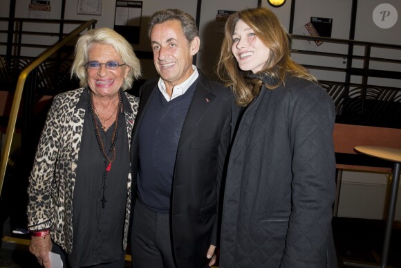 Véronique de Villèle, Nicolas Sarkozy et Carla Bruni - 10e gala de l'Association pour la Recherche sur Alzheimer avec le spectacle "2 Générations chantent pour la 3ème", créé par Pierre Souchon, à l'Olympia de Paris le 19 janvier 2015.