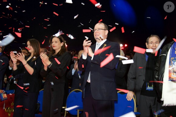 La princesse Stéphanie de Monaco, sa fille Pauline Ducruet, le Prince Albert II de Monaco, Robert Hossein lors de la soirée de gala du 39e Festival du cirque de Monte-Carlo, le 20 janvier 2015 sous le chapiteau de Fontvieille.