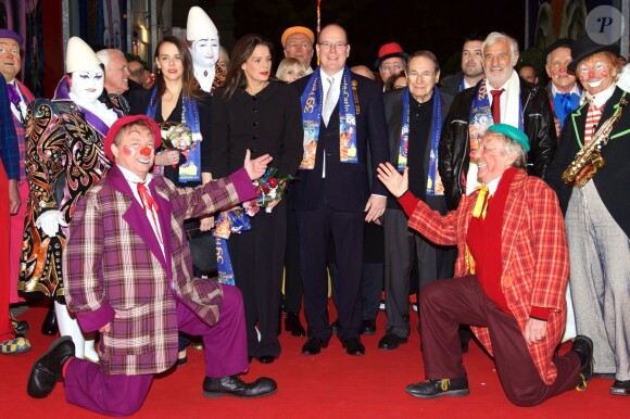 Pauline Ducruet, la princesse Stéphanie de Monaco, le prince Albert II de Monaco, Robert Hossein, Jean-Paul Belmondo bien accueillis lors de la soirée de gala du 39e Festival du cirque de Monte-Carlo, le 20 janvier 2015 sous le chapiteau de Fontvieille.