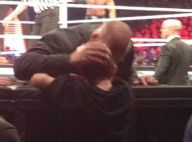 Triple H, catcheur au grand coeur : En plein combat, il console un fan en pleurs