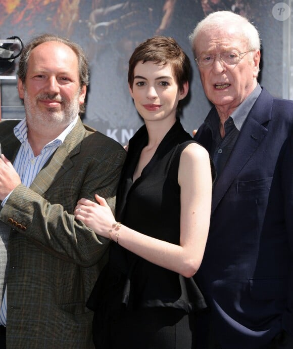 Hans Zimmer, Anne Hathaway, et Michael Caine présents sur Hollywood Boulevard pour applaudir Christopher Nolan le 7 juillet 2012, lors de l'inauguration de son étoile.