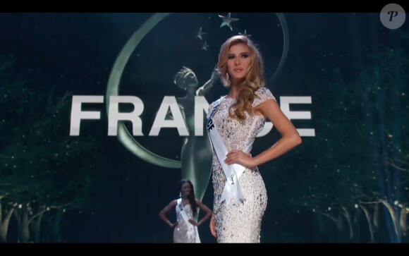 Camille Cerf, Miss France 2015, défile, somptueuse, pour l'élection Miss Univers 2015, le mercredi 21 janvier 2015 à Miami