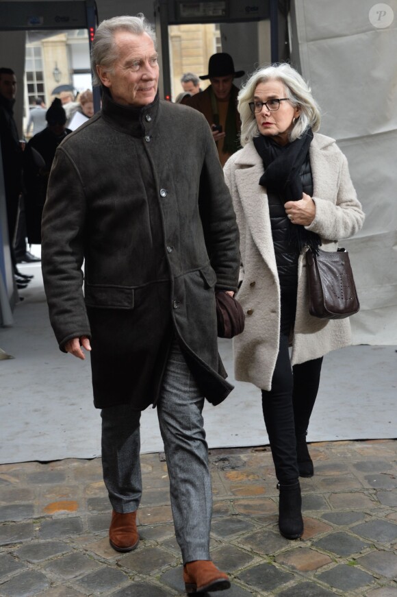 William Leymergie et sa femme Marilyn quittent le Musée Rodin à l'issue du défilé Christian Dior haute couture printemps-été 2015. Paris, le 26 janvier 2015.