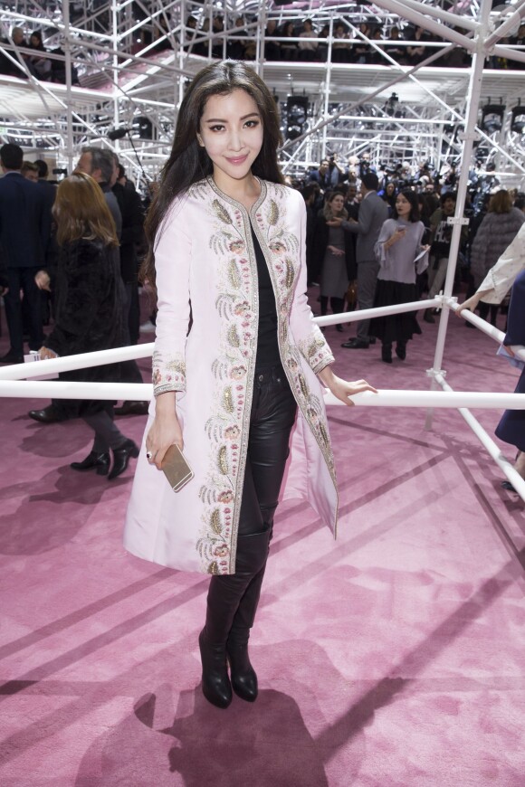 Li Bingbing assiste au défilé Christian Dior haute couture printemps-été 2015 au musée Rodin. Paris, le 26 janvier 2015.