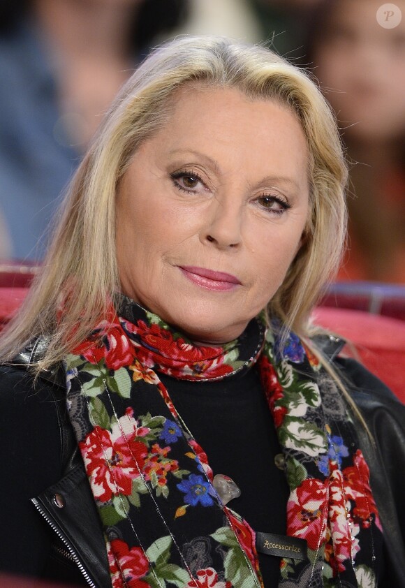 Véronique Sanson lors de l'Enregistrement de l'émission "Vivement Dimanche" à Paris le 16 décembre 2014. 