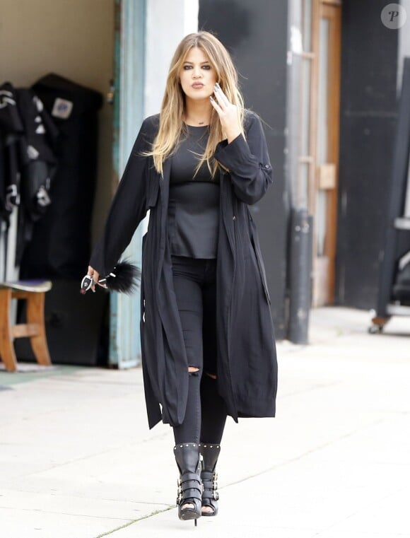 Khloé Kardashian quitte le magasin Sports Limited à Woodland Hills. Los Angeles, le 30 janvier 2015.